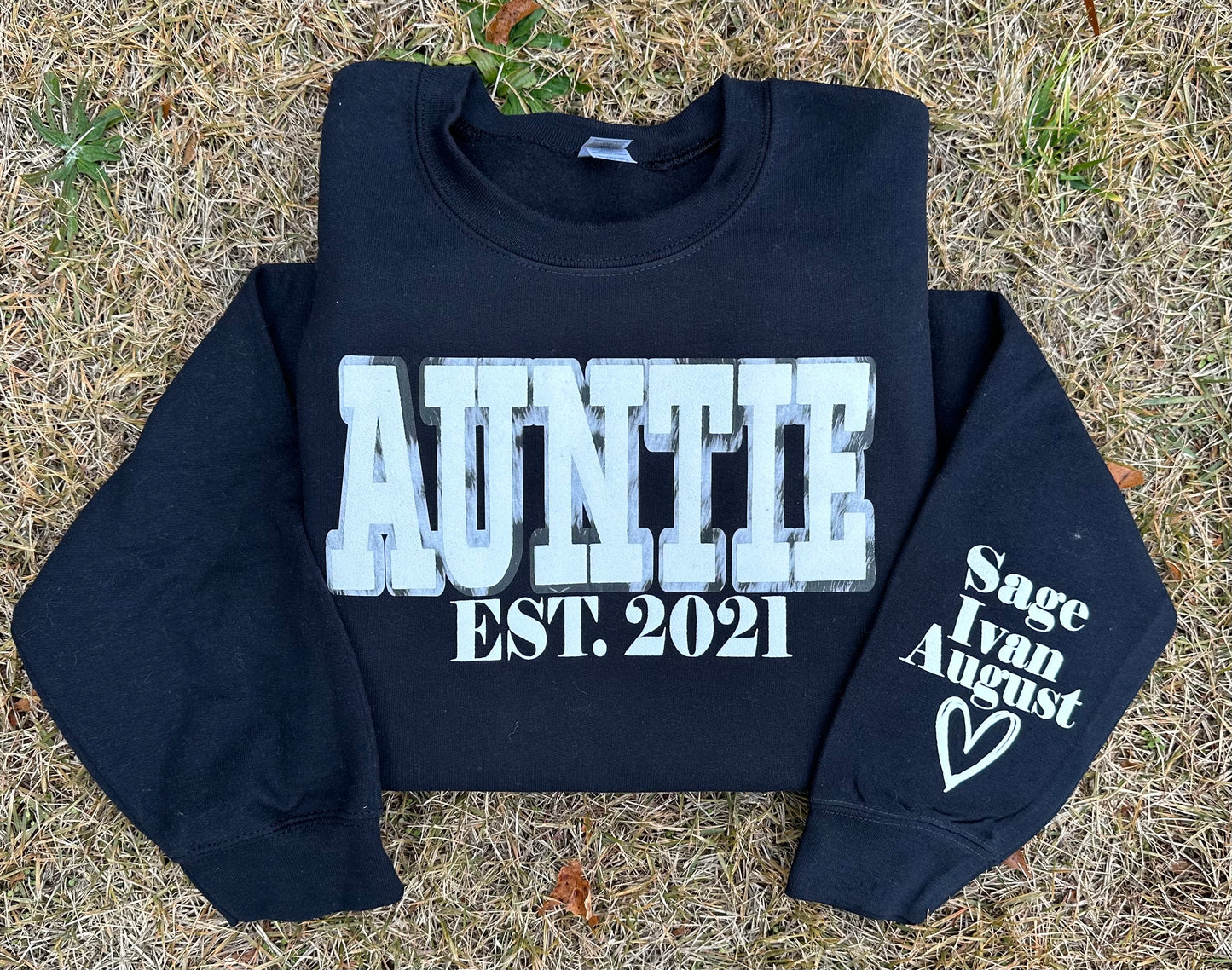 AUNTIE puff vinyl name on sleeve