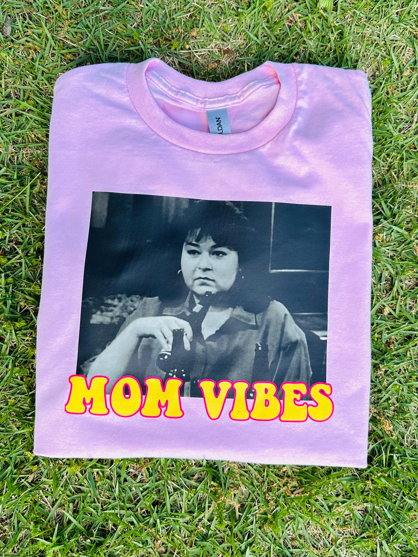 Rozanne Mom vibes Design *Put size and color in comments*