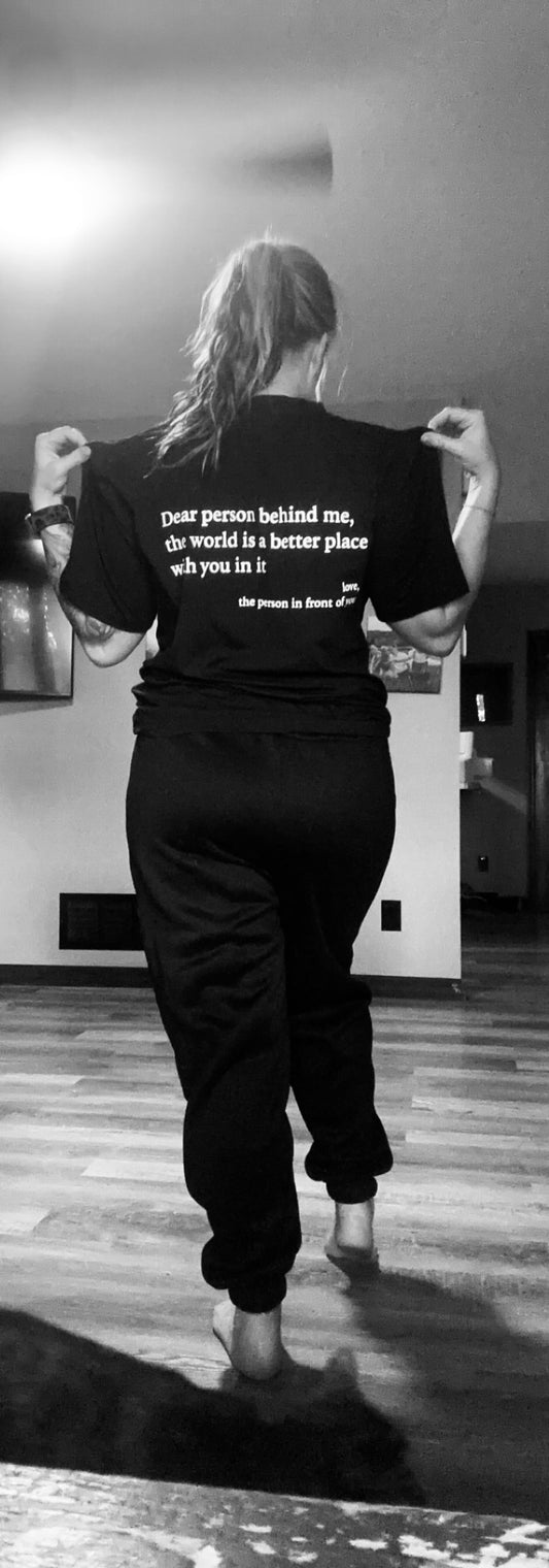 Dear person behind me 🖤