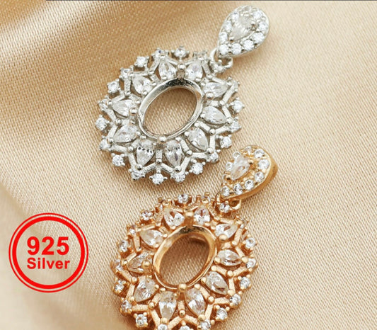 Oval Pendant Necklace