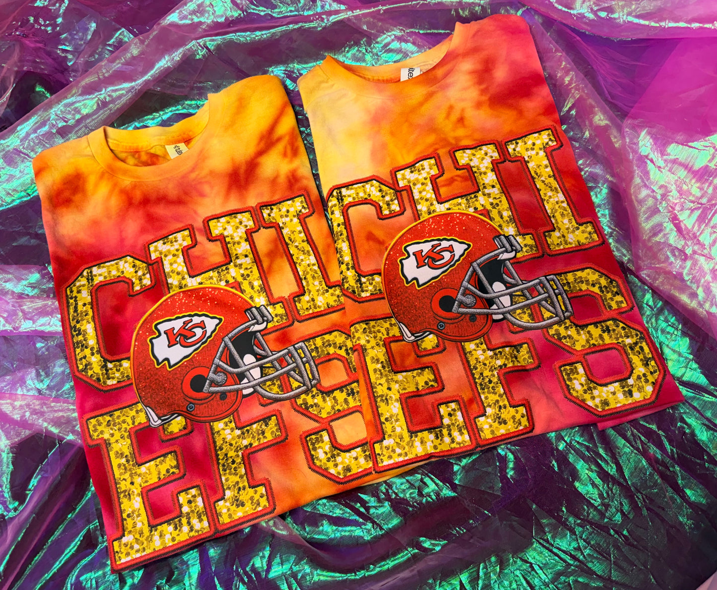 GLITTER CHIEFS SHORT SLEEVE SIZE SMALL
