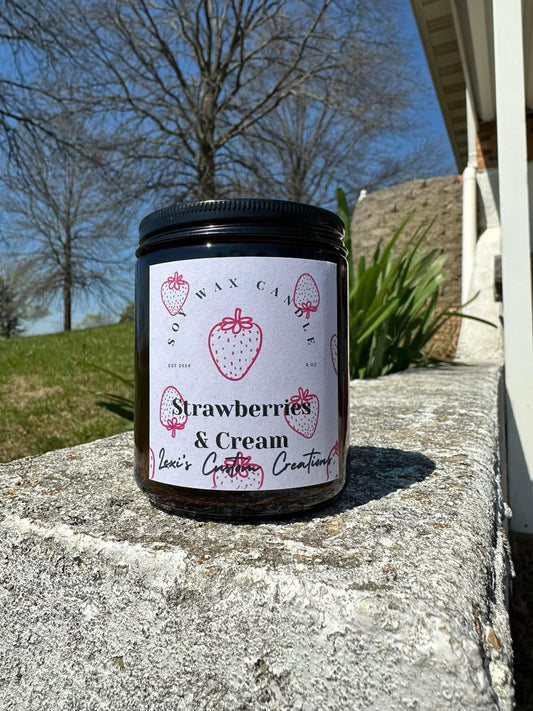 STAWBERRIES & CREAM CANDLE